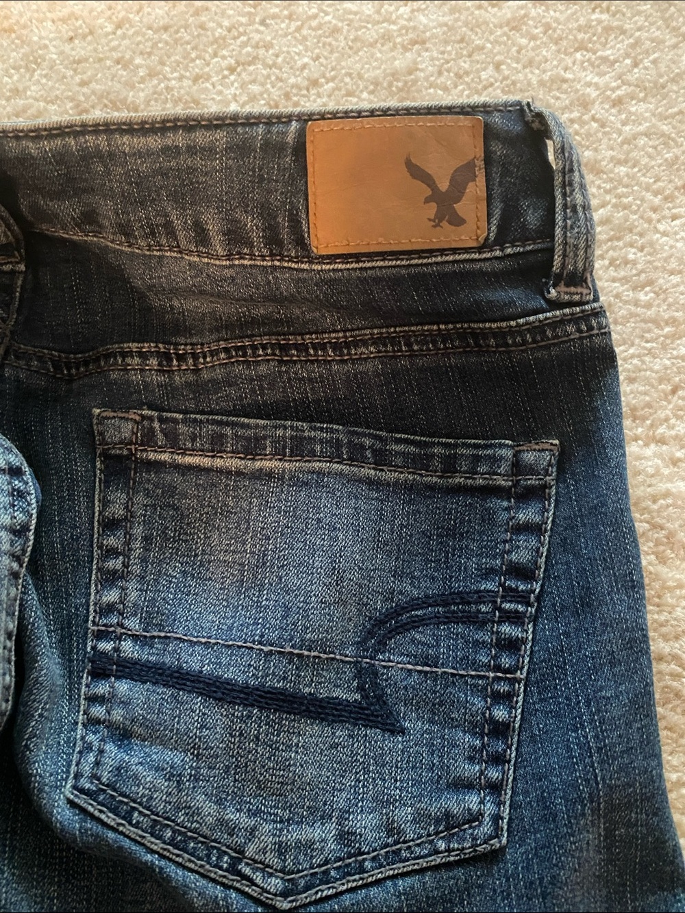 American Eagle super stretch size 4 LONG favorite boyfriend jeans - Picture 2 of 6